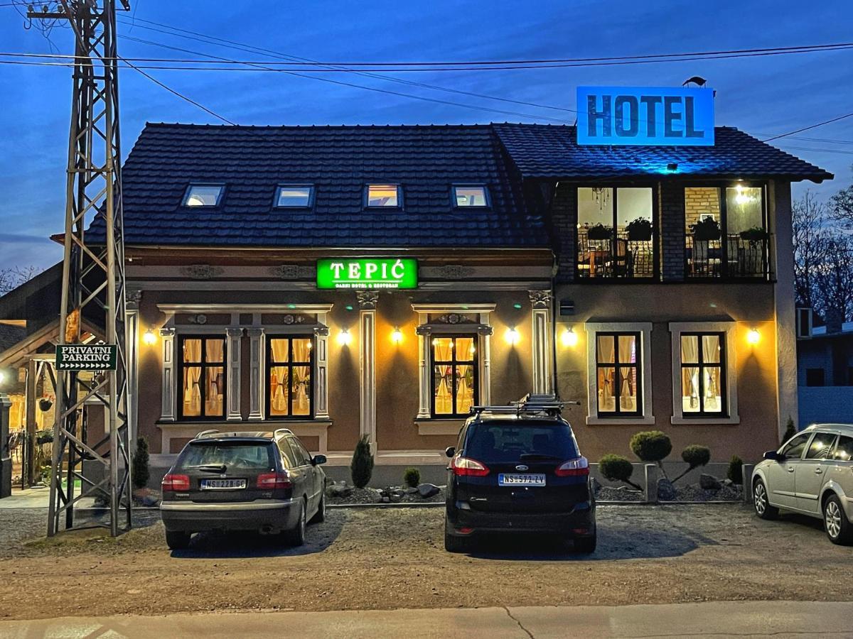 Tepic Garni Hotel Temerin Zewnętrze zdjęcie