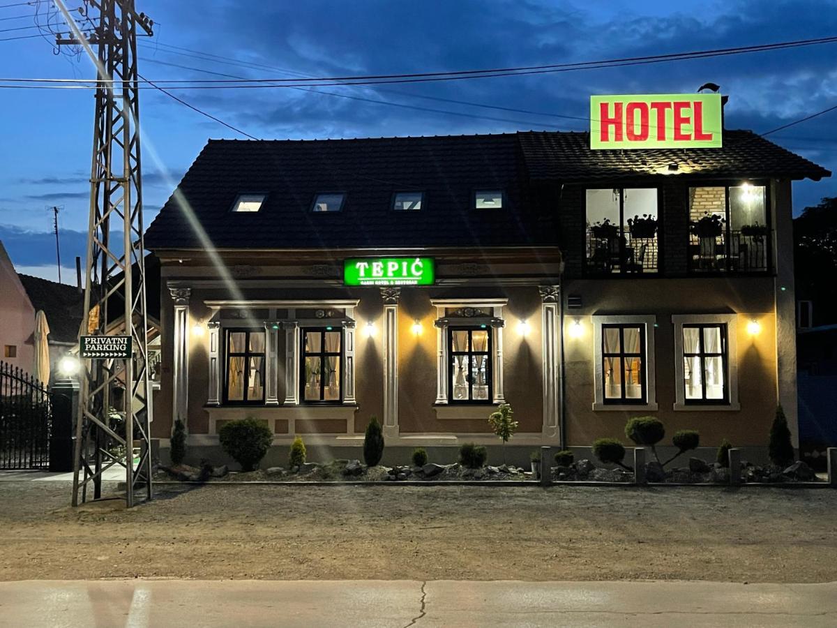 Tepic Garni Hotel Temerin Zewnętrze zdjęcie